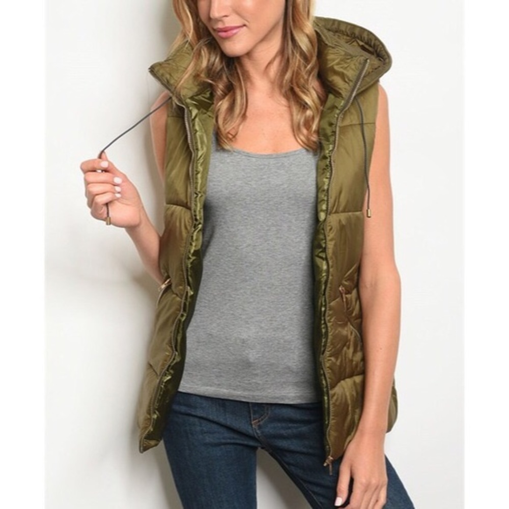 JUST IN! Olive green hooded vest, NWT